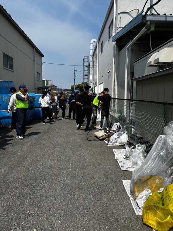 グンサン地域清掃ゴミ拾い